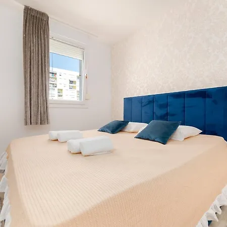 The Velvet Skyline Апартаменты